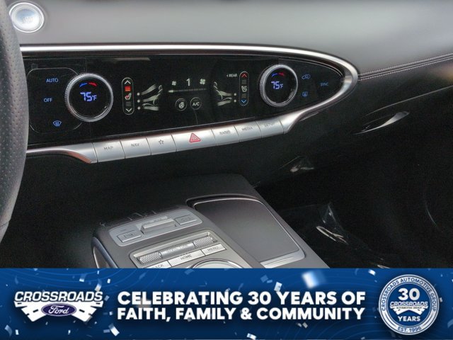 Used 2022 Genesis GV70 3.5T Sport w/ Sport Advanced Package AWD/4WD image 26