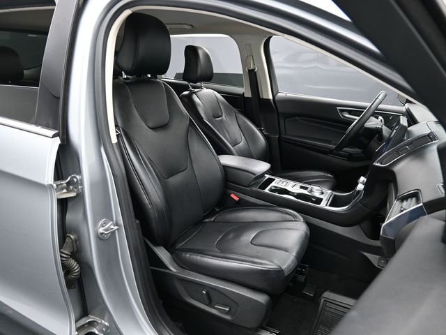 Certified 2022 Ford Edge Titanium w/ Equipment Group 301A image 27