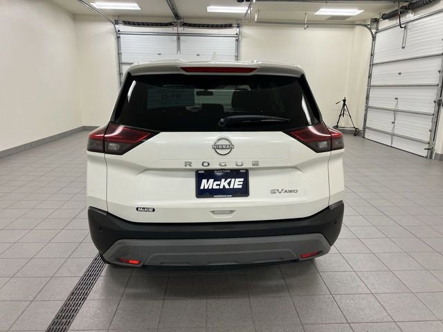 Used 2022 Nissan Rogue SV AWD/4WD image 2