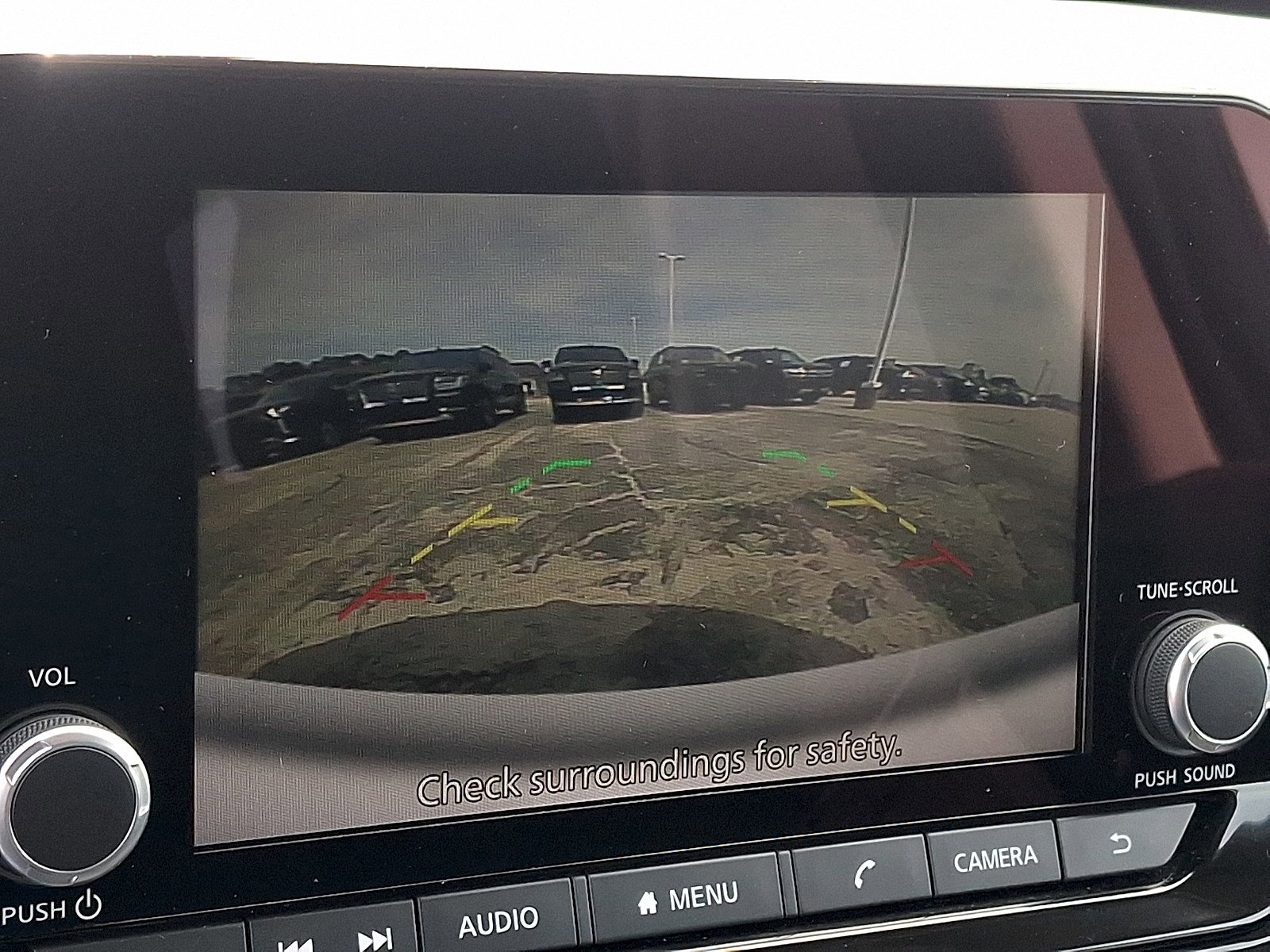 Used 2025 Nissan Pathfinder SV image 16