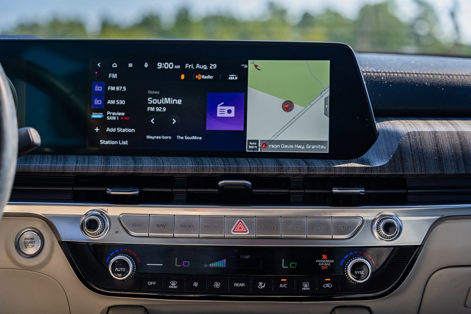 Used 2024 Kia Telluride SX w/ Towing Package image 29