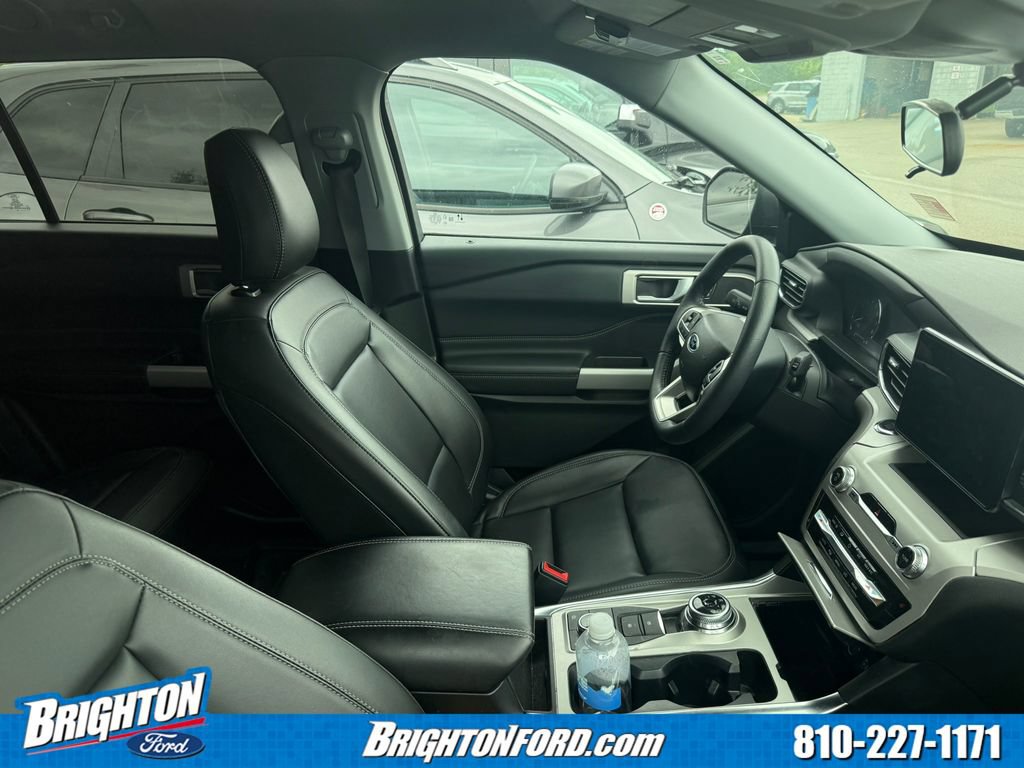 Certified 2024 Ford Explorer XLT w/ Equipment Group 202A AWD/4WD image 7