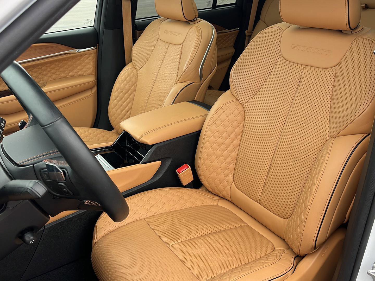 Used 2024 Jeep Grand Cherokee Summit image 12