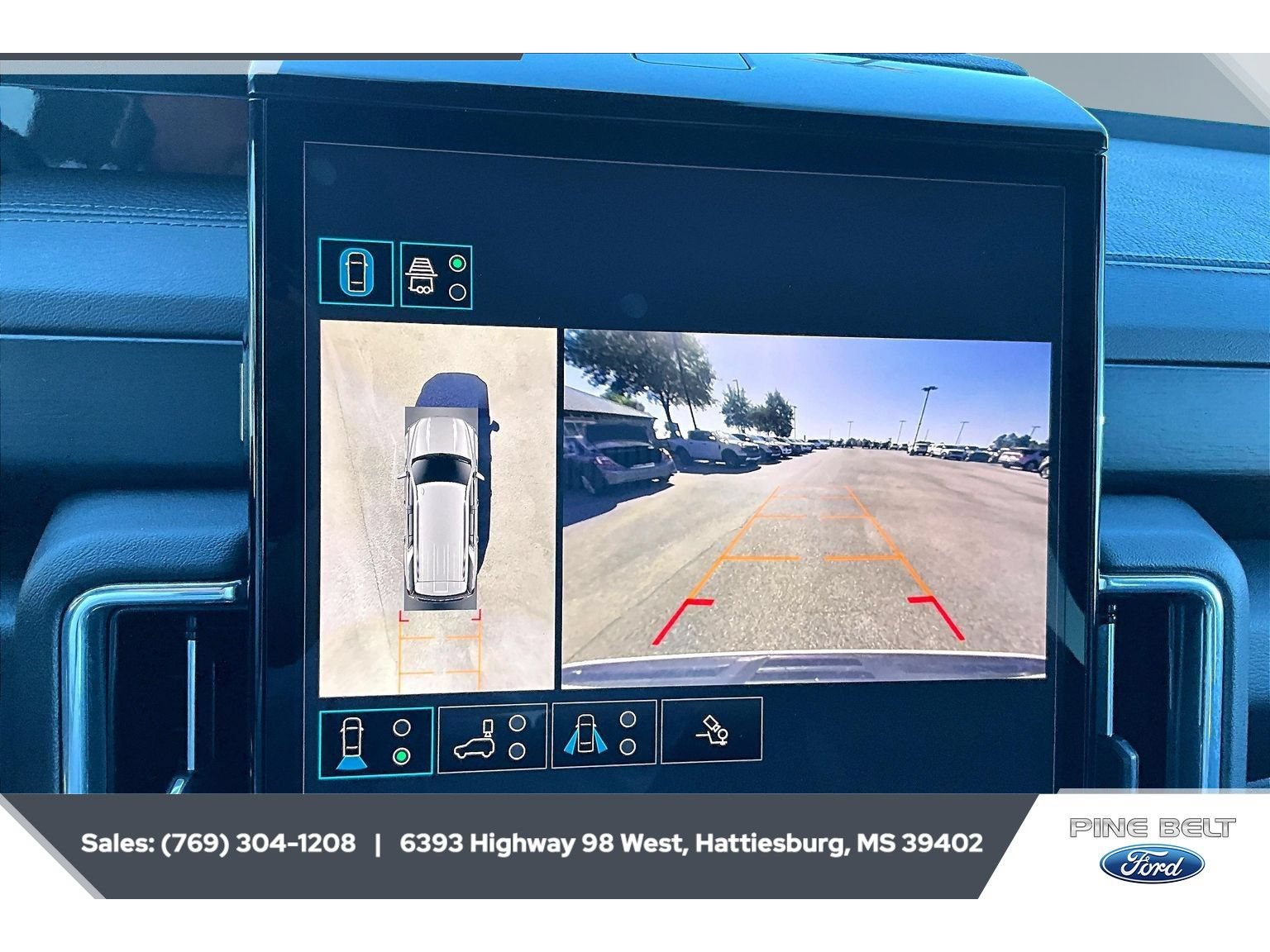 Used 2025 GMC Yukon Denali AWD/4WD image 15
