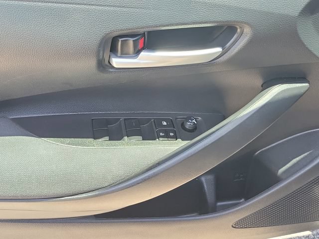 Used 2021 Toyota Corolla LE FWD image 16
