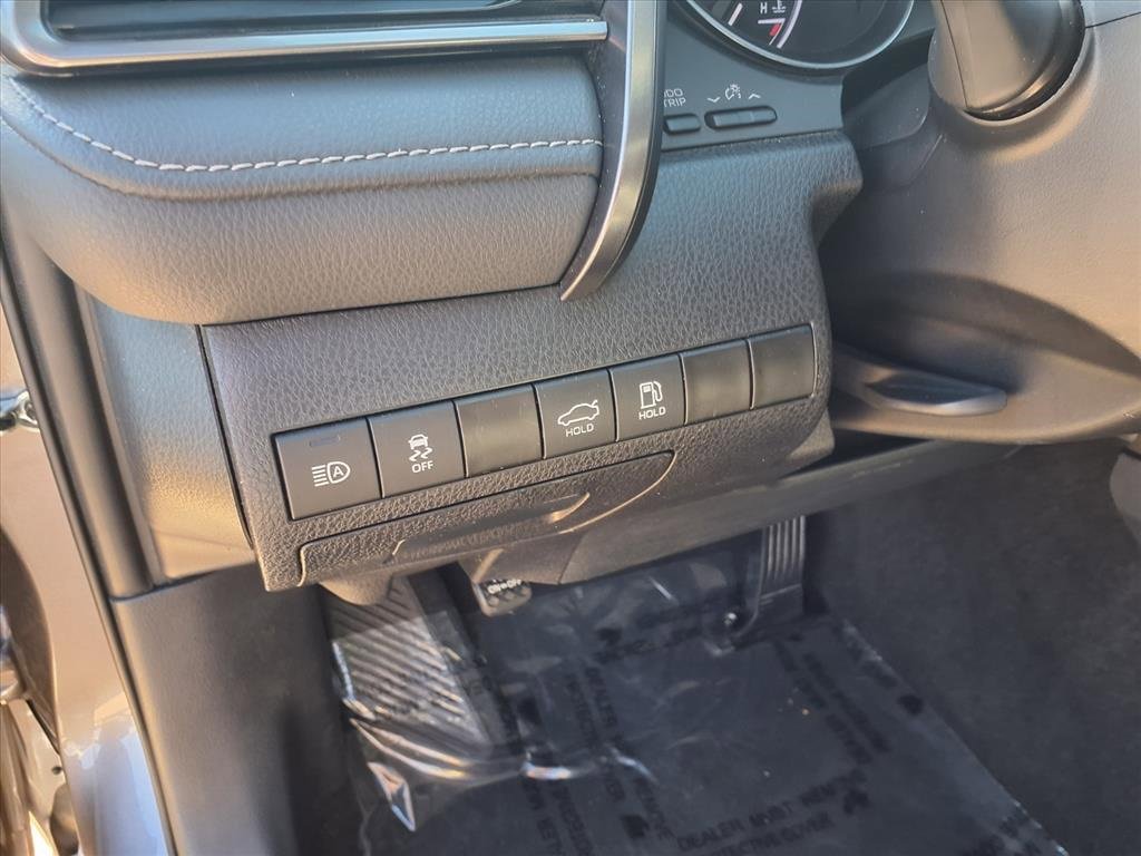 Used 2023 Toyota Camry SE image 22
