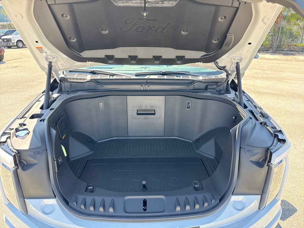 Certified 2025 Ford F150 Lightning XLT image 30