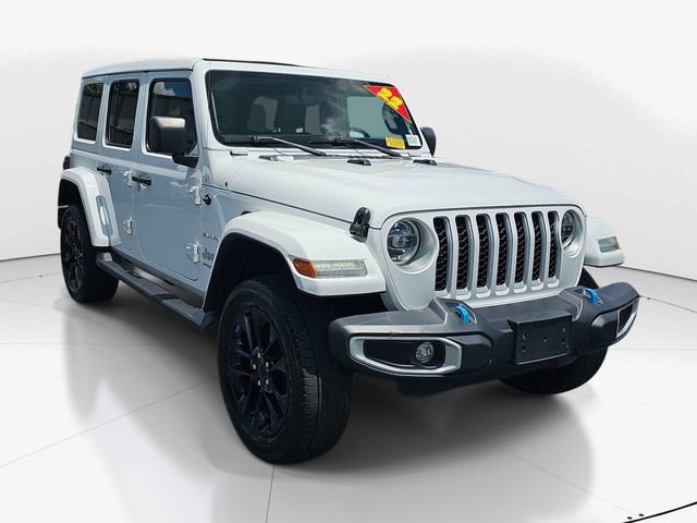 Used 2022 Jeep Wrangler Unlimited Sahara w/ Cold Weather Group AWD/4WD image 1