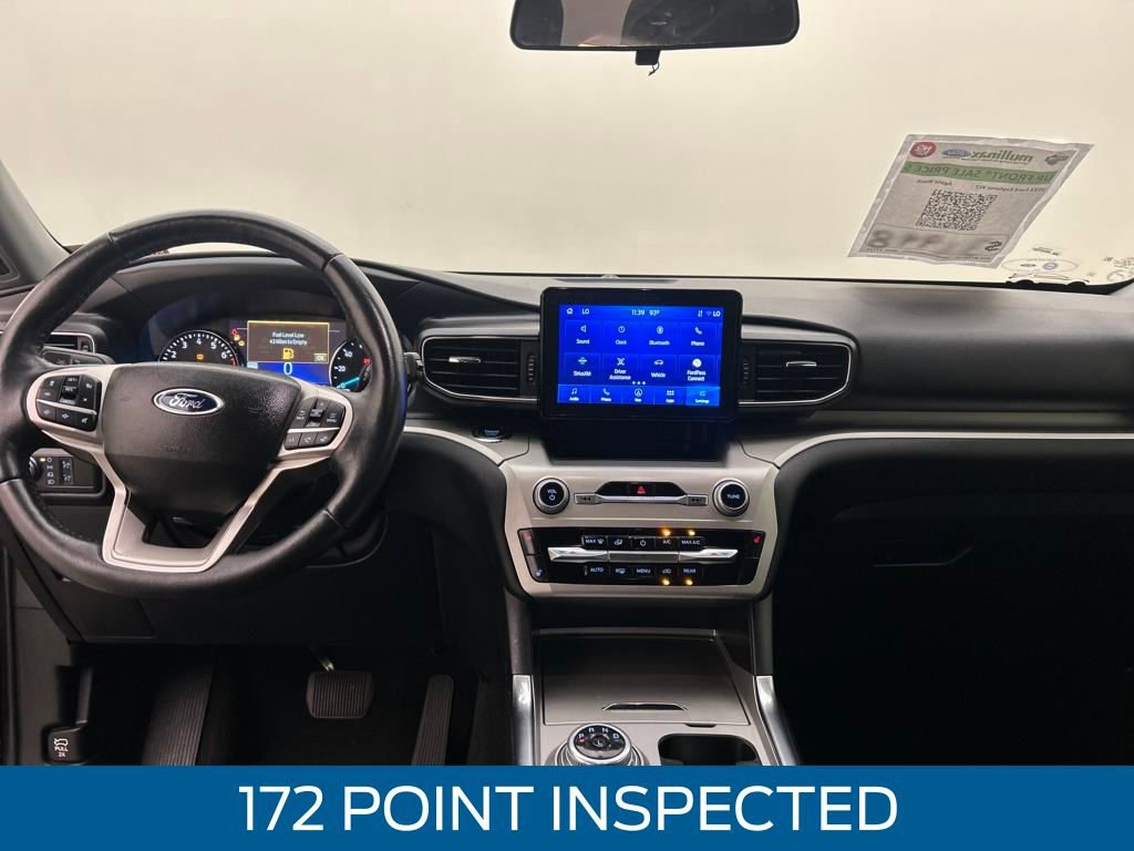Certified 2022 Ford Explorer XLT w/ Equipment Group 202A image 8