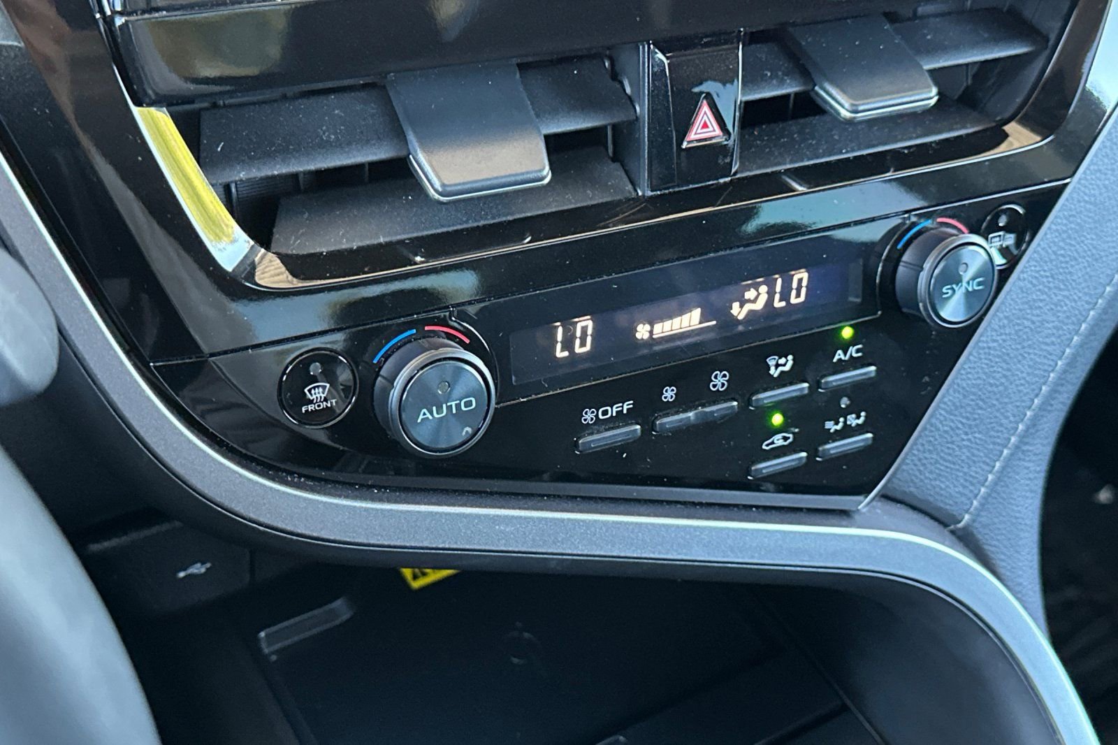 Used 2024 Toyota Camry SE w/ Audio Upgrade Package FWD image 29