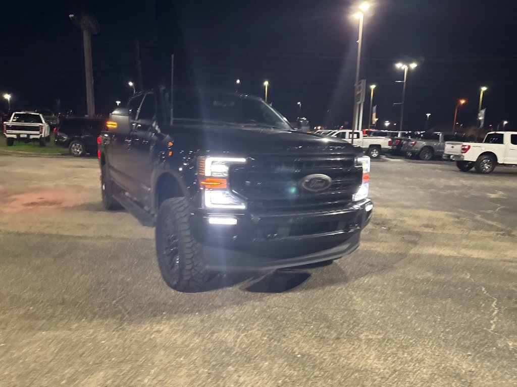 Certified 2022 Ford F250 Lariat w/ Black Appearance Package image 19