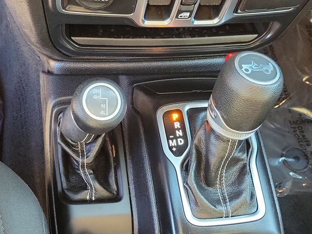 Used 2019 Jeep Wrangler Unlimited Sahara image 26