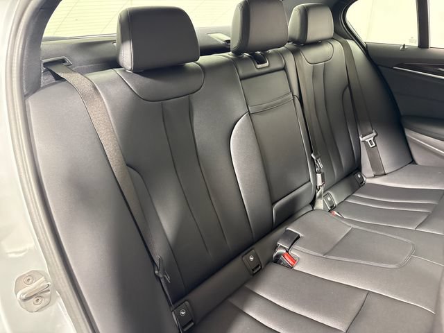 Used 2019 BMW 530i xDrive w/ Convenience Package AWD/4WD image 15