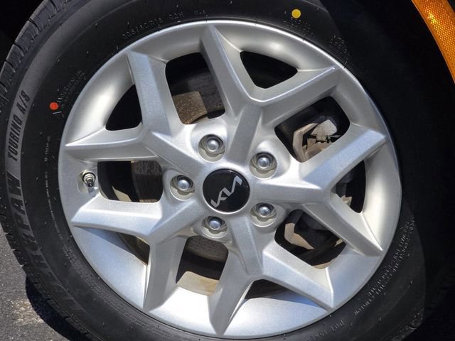 Used 2024 Kia Soul LX w/ Option Group 015 FWD image 14