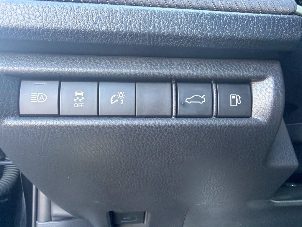 Used 2025 Toyota Camry SE FWD image 14