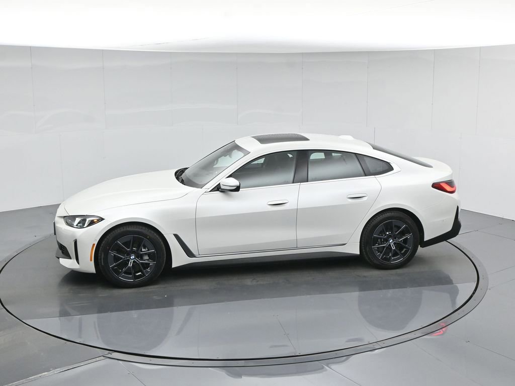 Used 2025 BMW i4 eDrive40 image 23