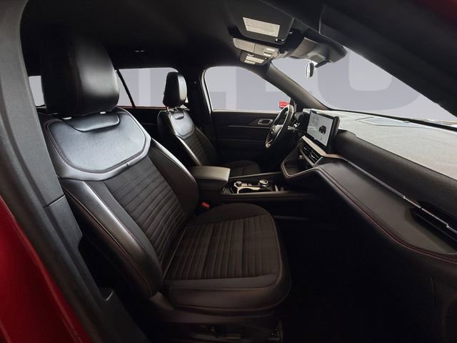 Certified 2025 Ford Explorer ST-Line AWD/4WD image 17