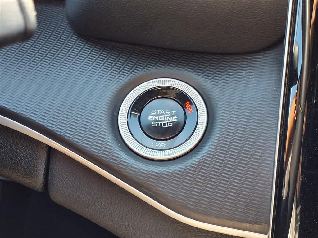 Used 2024 Jeep Grand Cherokee L Laredo image 11