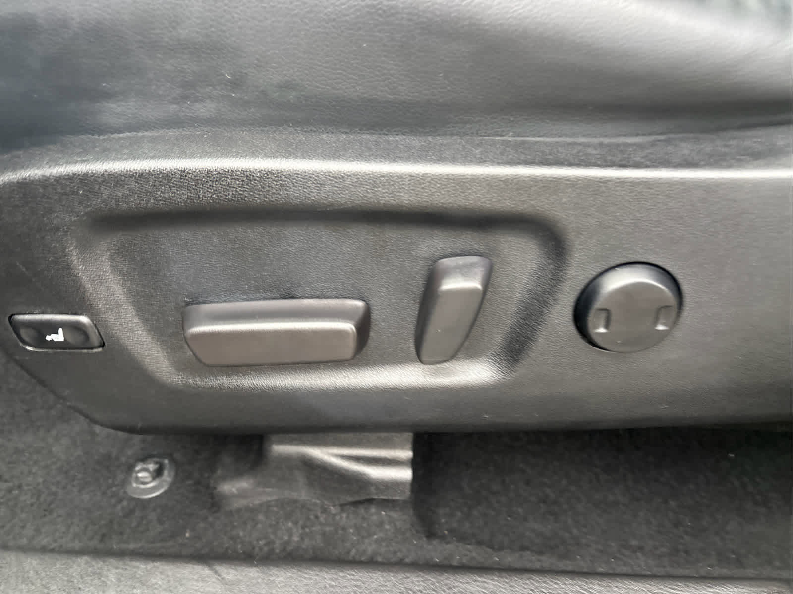 Used 2019 Toyota Highlander Limited Platinum image 9