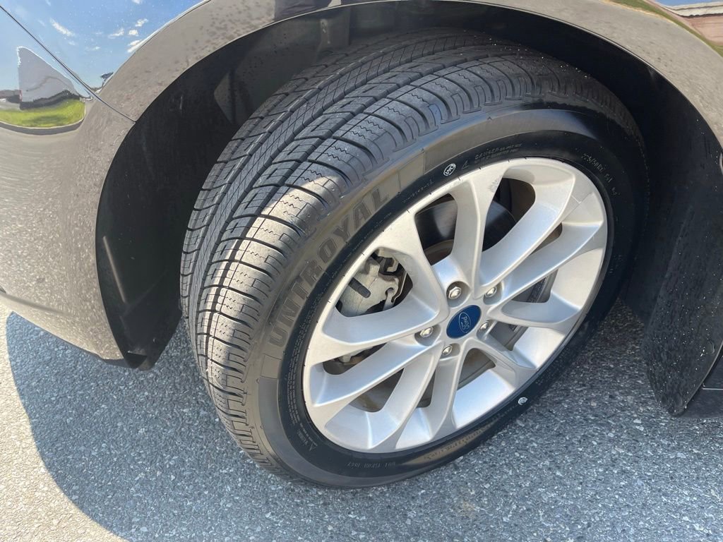 Certified 2020 Ford Fusion SE FWD image 4