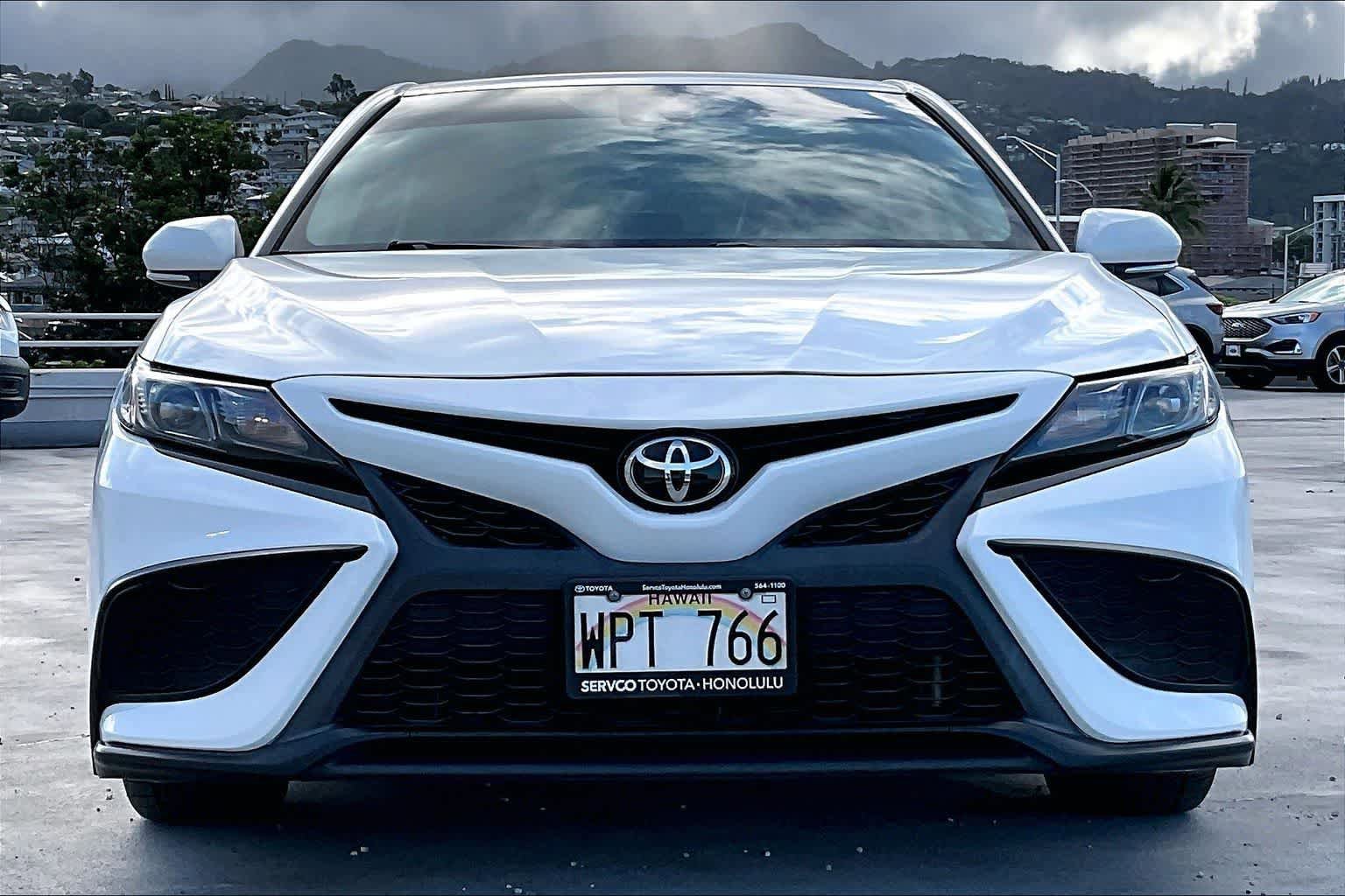 Used 2022 Toyota Camry SE FWD image 6