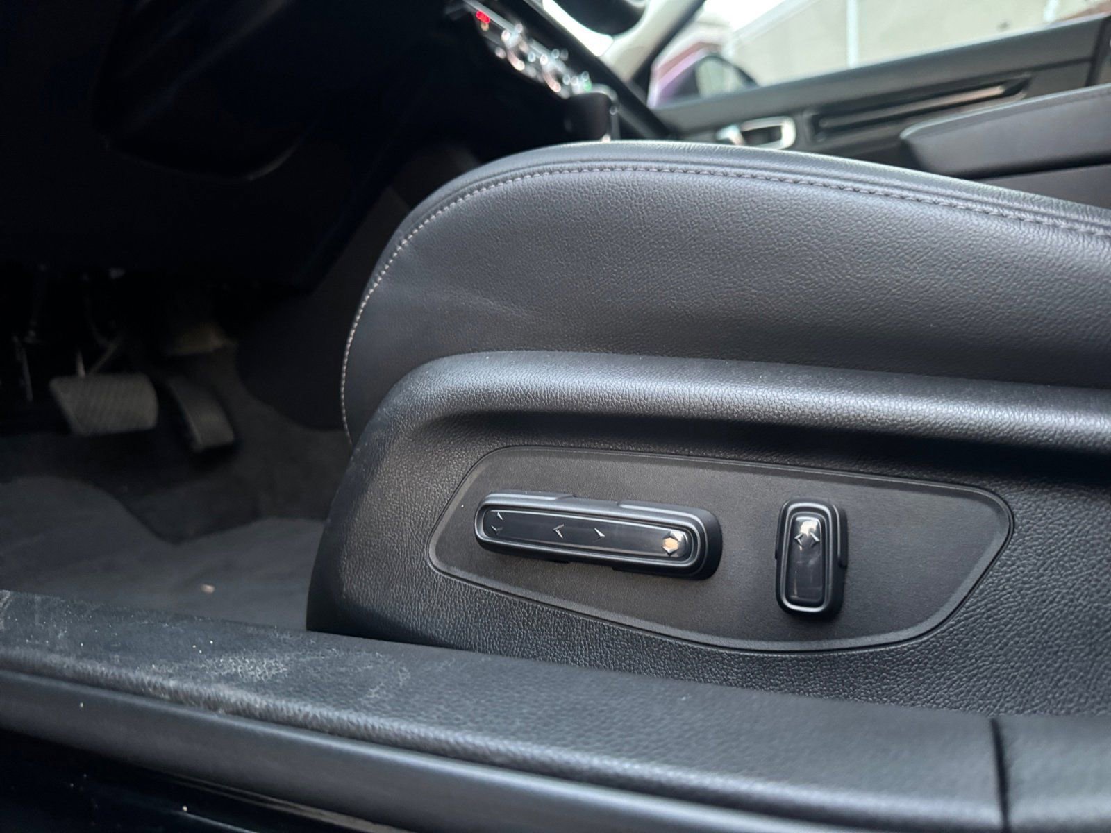 Used 2023 Honda Civic EX-L image 17