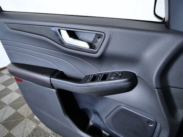 Certified 2025 Ford Escape ST-Line AWD/4WD image 26