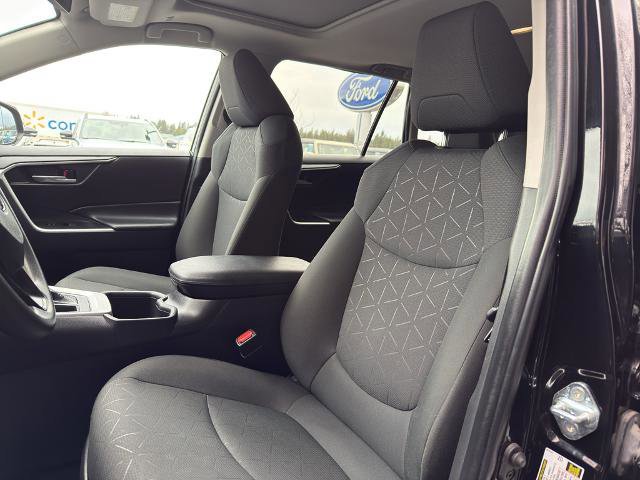 Used 2024 Toyota RAV4 XLE w/ Convenience Package image 16