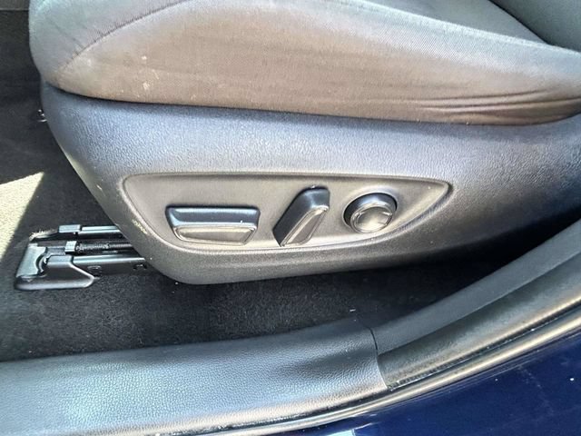Used 2025 Toyota RAV4 XLE FWD image 21