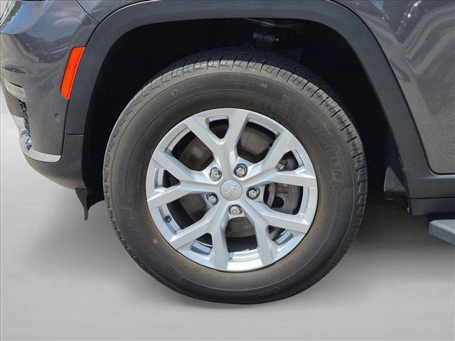Used 2023 Jeep Grand Cherokee L Limited w/ Luxury Tech Group II AWD/4WD image 22