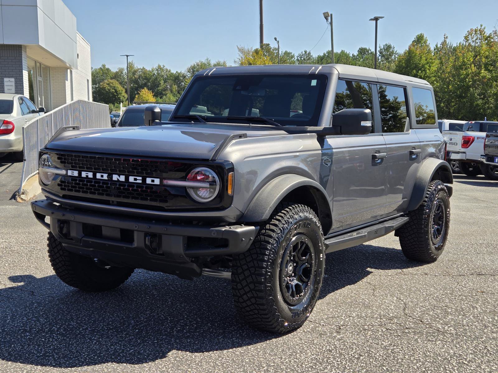 Certified 2022 Ford Bronco Wildtrak AWD/4WD image 2