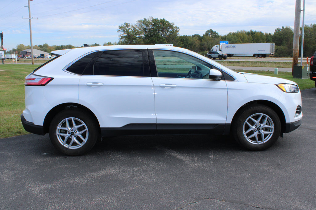 Certified 2024 Ford Edge SEL AWD/4WD image 16