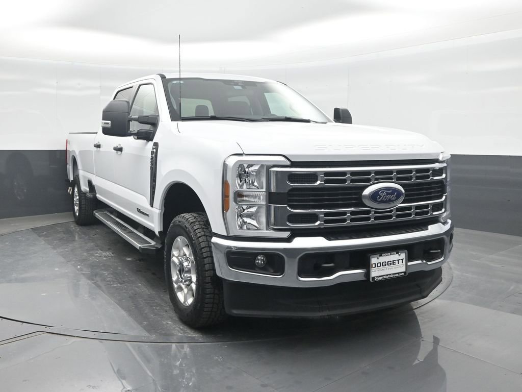 Certified 2025 Ford F250 XLT AWD/4WD image 8
