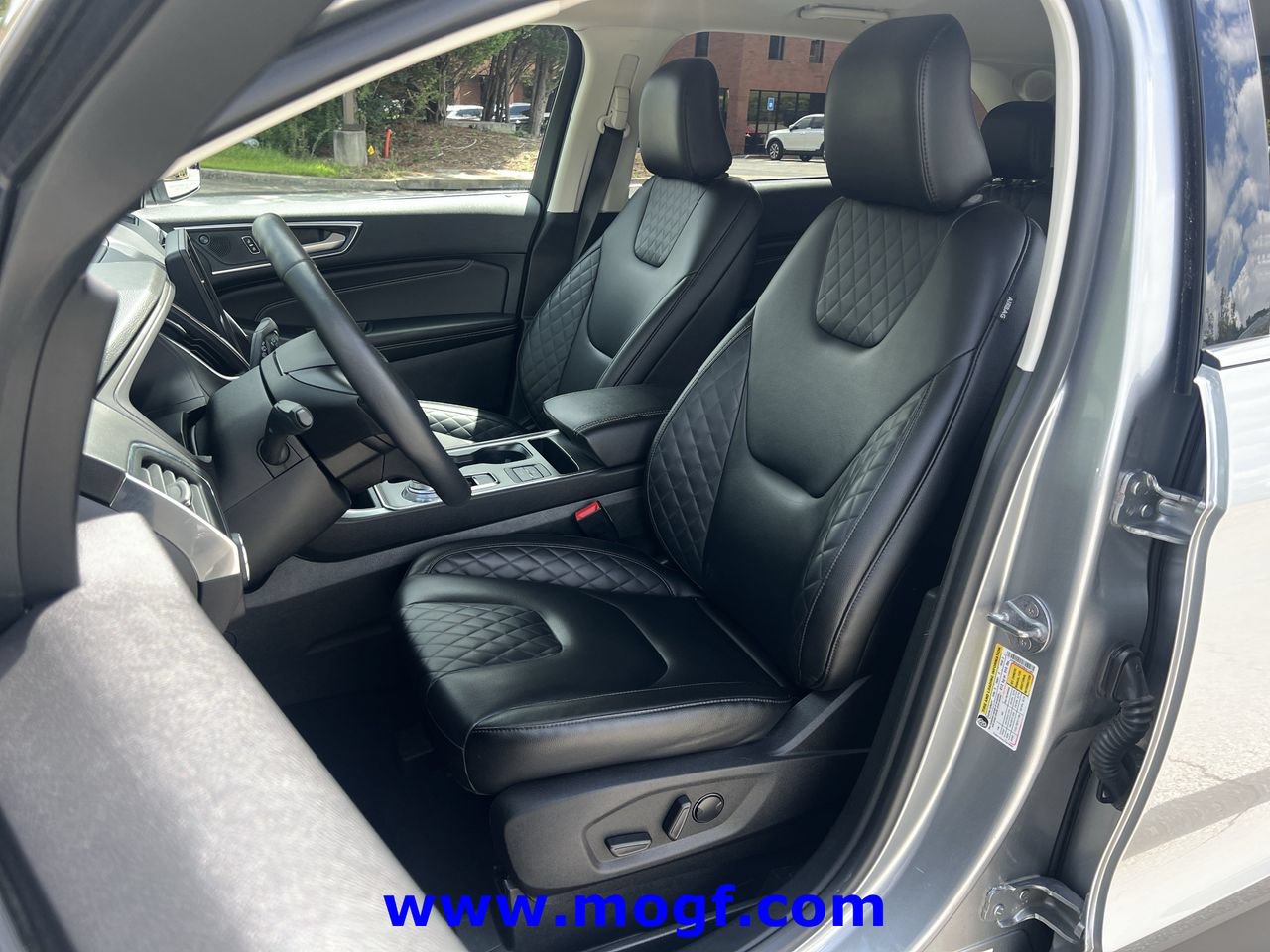 Certified 2024 Ford Edge Titanium AWD/4WD image 18