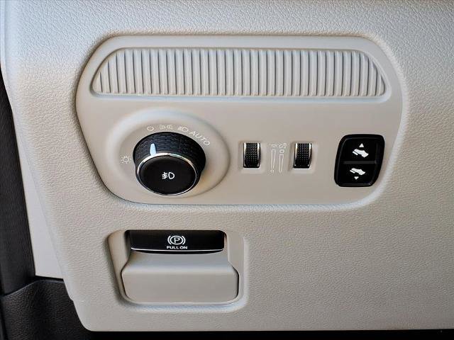 Used 2024 Jeep Wagoneer L 4WD image 19