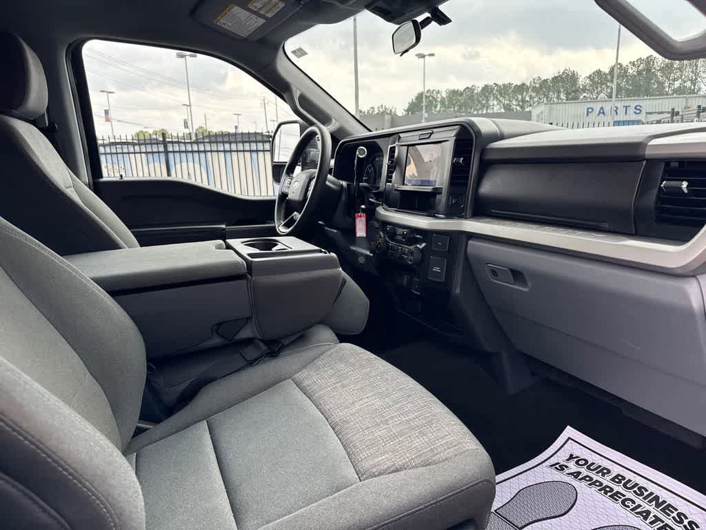 Certified 2025 Ford F250 XLT AWD/4WD image 26