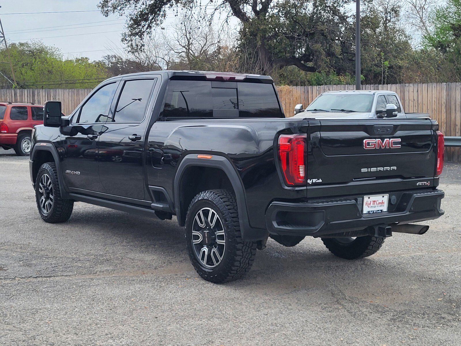 Used 2021 GMC Sierra 2500 AT4 w/ AT4 Premium Plus Package image 5