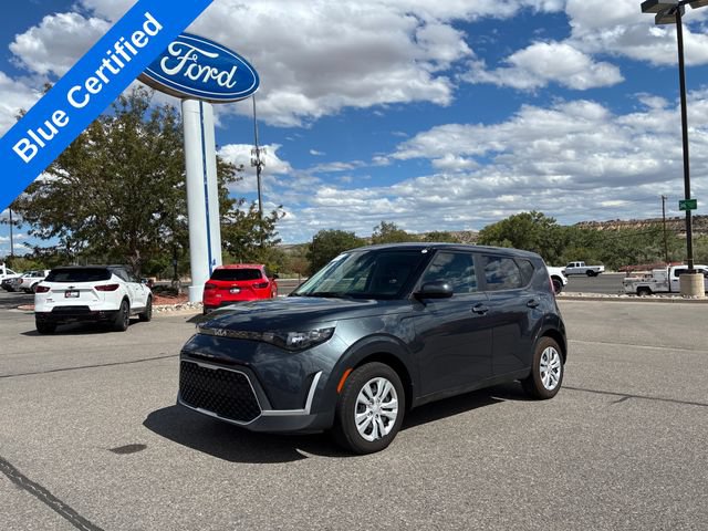 Used 2023 Kia Soul LX FWD image 1