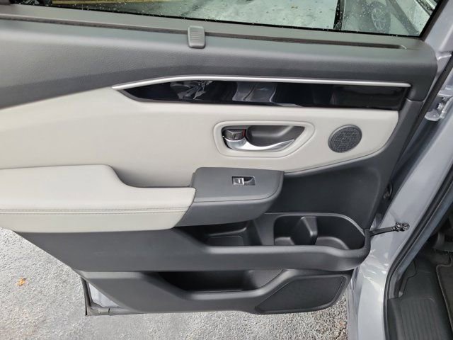 Used 2024 Honda Pilot EX-L image 10