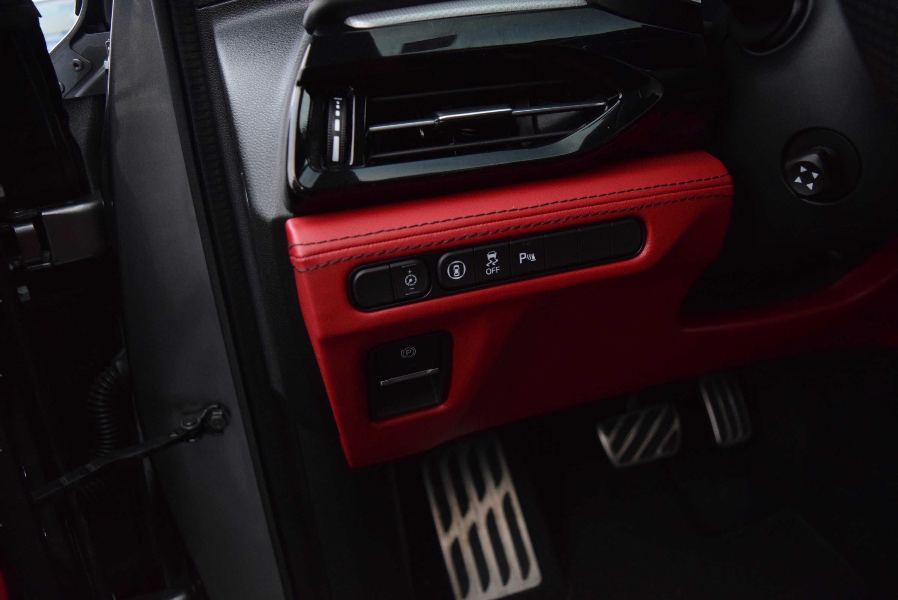 Used 2023 Acura MDX A-Spec image 15