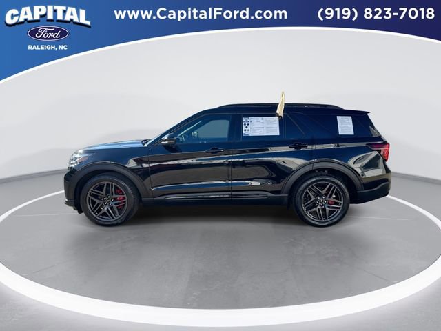Certified 2025 Ford Explorer ST image 3