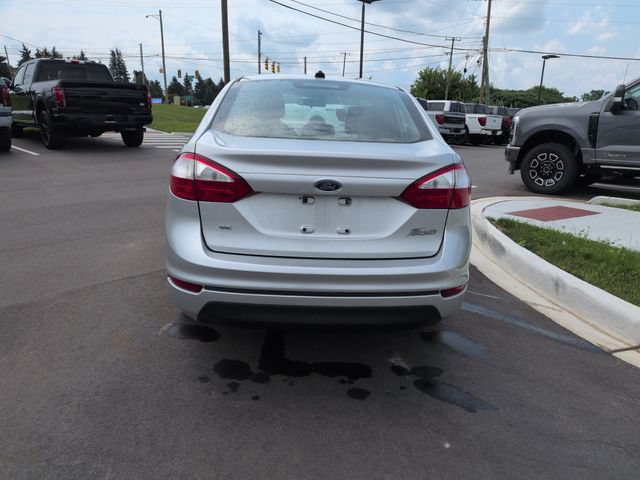 Certified 2017 Ford Fiesta SE FWD image 4