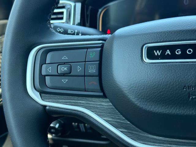 Used 2022 Jeep Wagoneer Series III w/ Rear Seat Video Group 1 AWD/4WD image 24