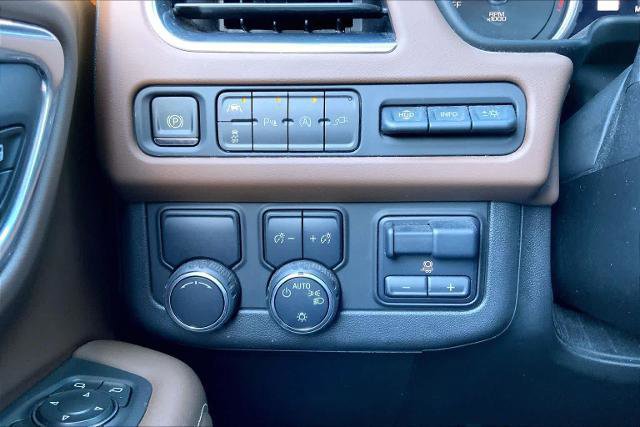 Used 2021 Chevrolet Suburban High Country w/ Premium Package image 34