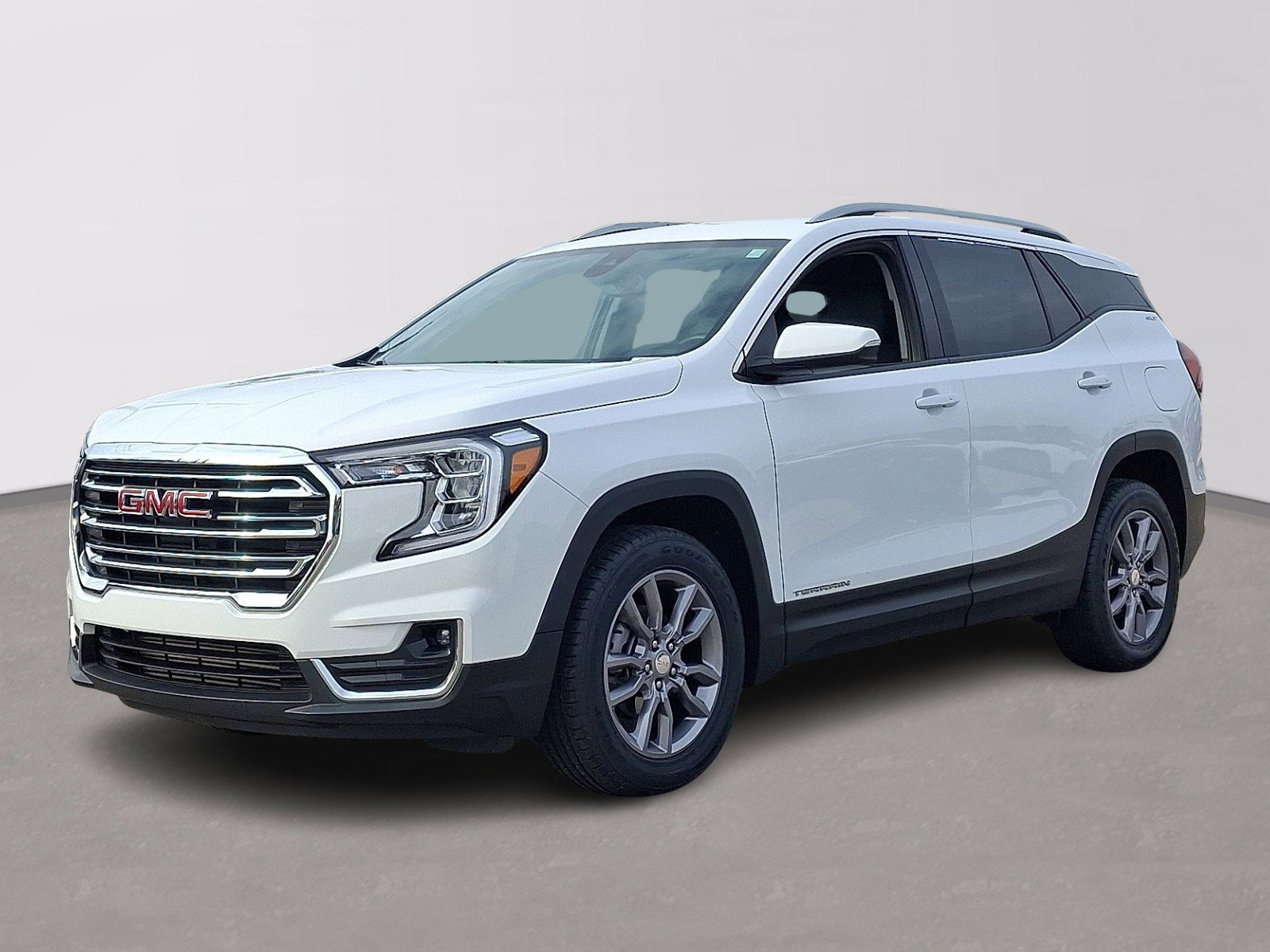 Used 2024 GMC Terrain SLT image 3