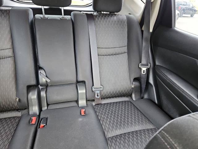 Used 2019 Nissan Rogue S FWD image 14