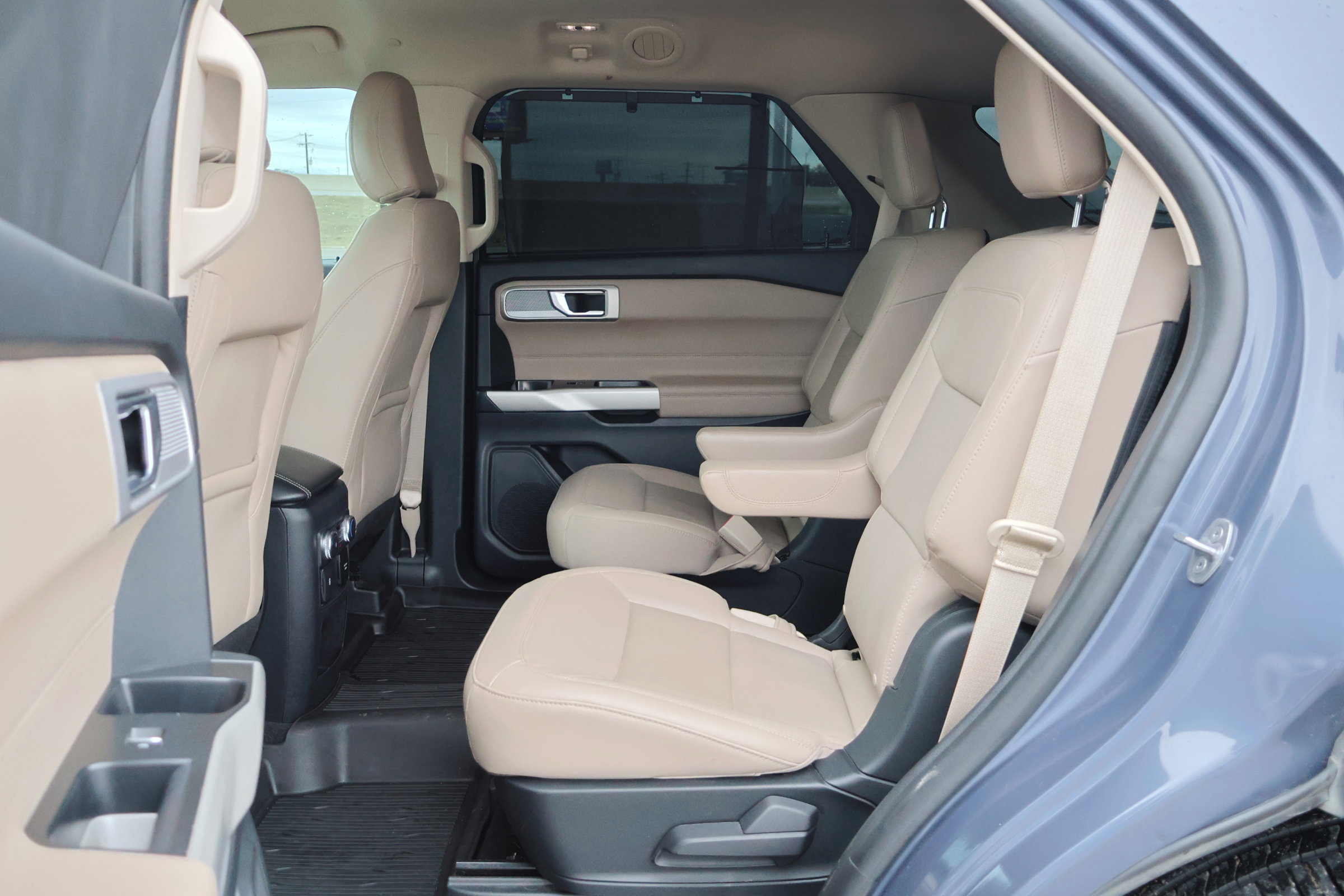 Certified 2021 Ford Explorer Limited w/ Hybrid Equipment Group 310A image 32