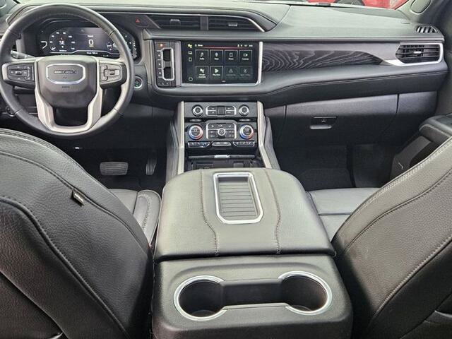 Used 2024 GMC Yukon XL Denali AWD/4WD image 8