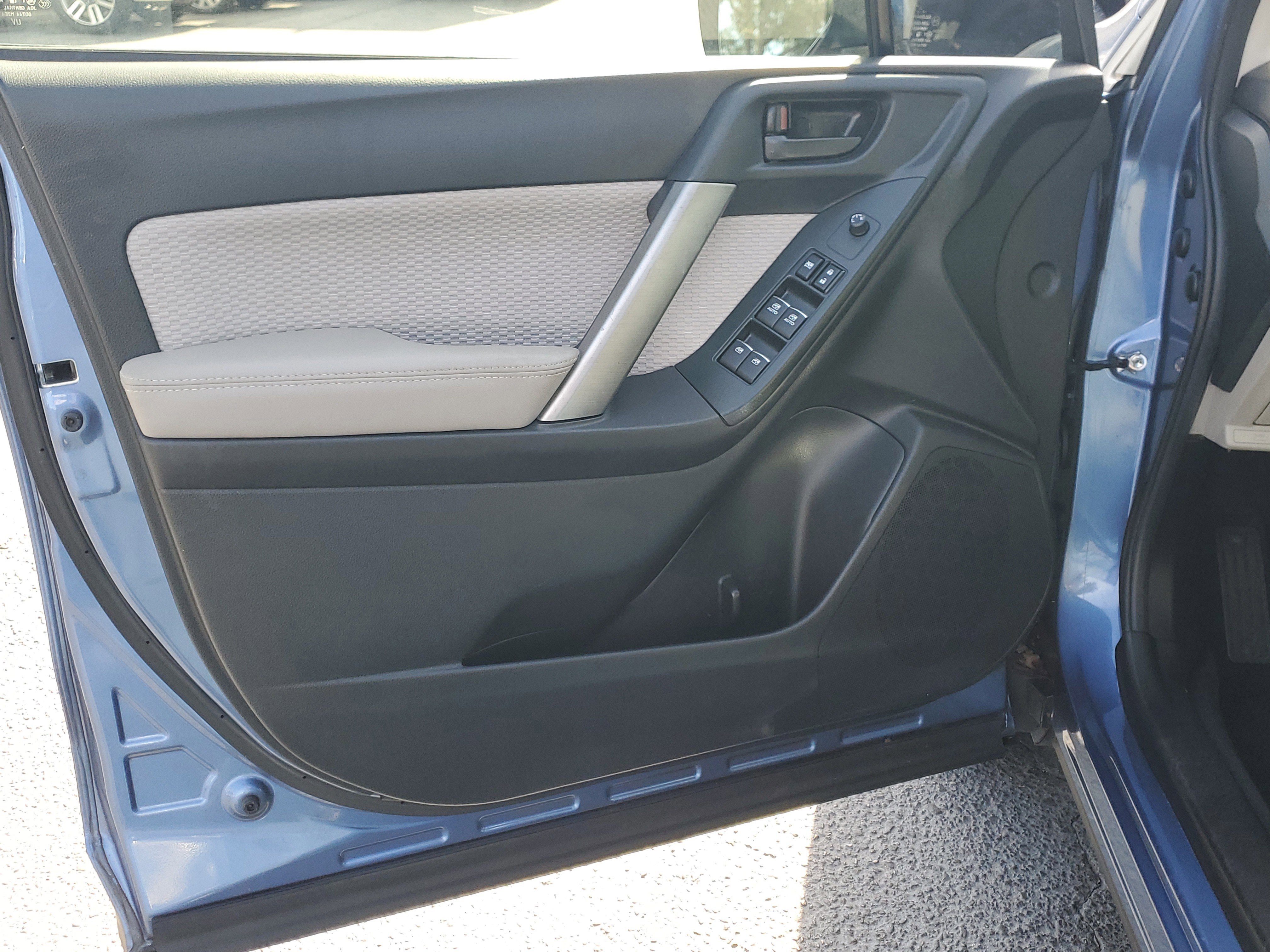 Used 2018 Subaru Forester 2.5i Premium image 18