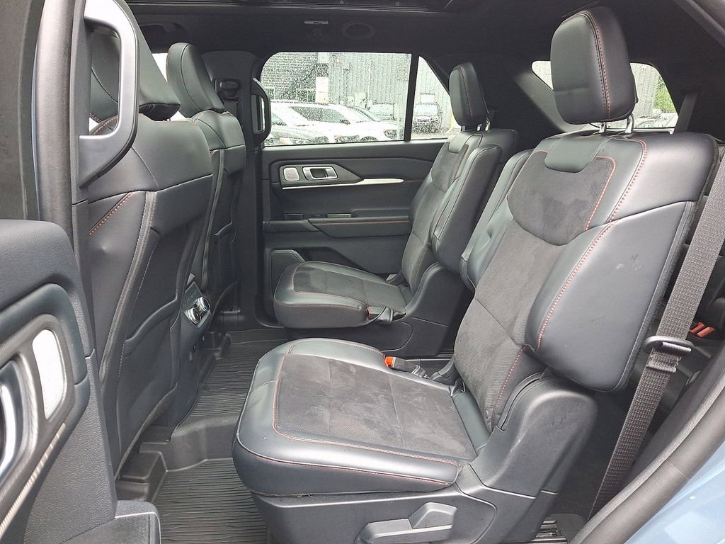 Certified 2025 Ford Explorer ST w/ Sun And Sound Package AWD/4WD image 10